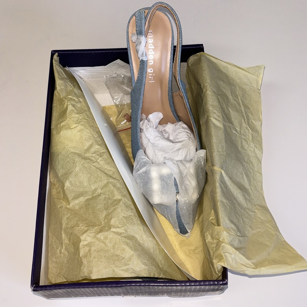 NEW| Women’s Madden Girl Champp Denim Slingback Rhinestone Pointy Shoes - Picture 4 of 5